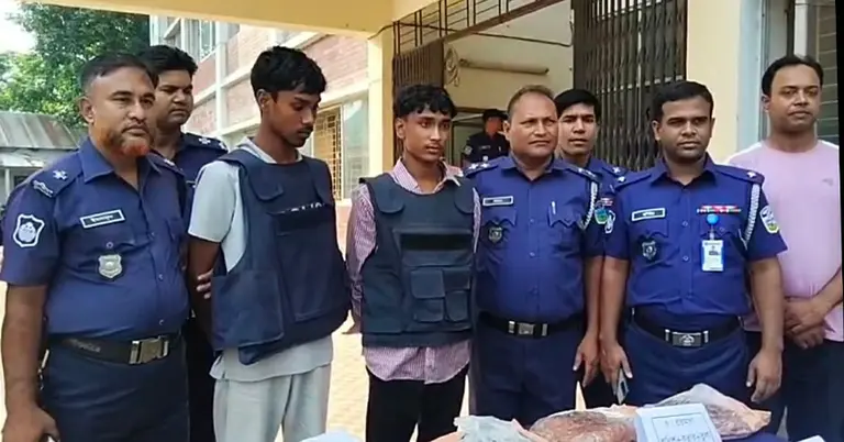 গ্রেপ্তার হওয়া রাজু ও জিতু